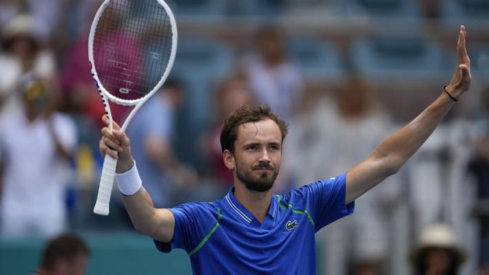 场抵达俄罗 场抵达俄罗