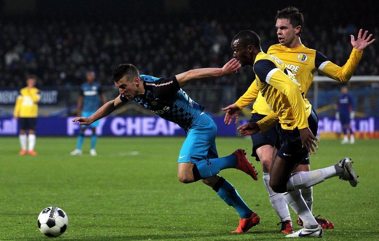 互动频频 互动频频