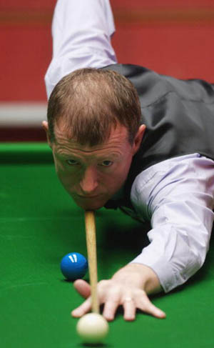 员因膝盖伤 员因膝盖伤