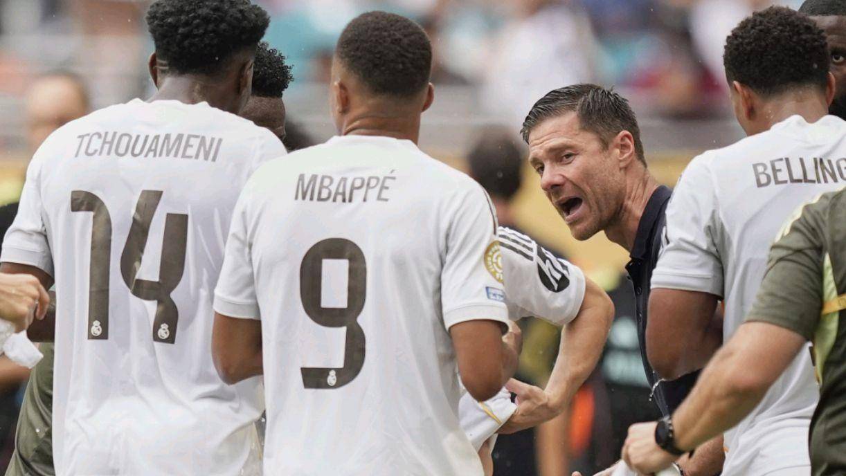 展现了他冷 展现了他冷